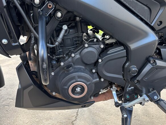 2021 Bajaj Dominar 400, чёрный, 380000 рублей - вид 6