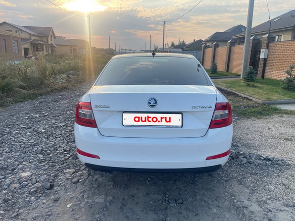 2015 Skoda Octavia III (A7), белый, 850000 рублей - вид 1