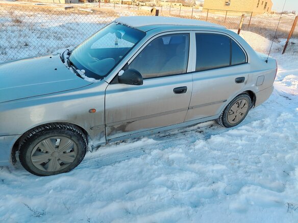 2005 Hyundai Accent ТагАЗ II, серебристый, 220000 рублей - вид 2