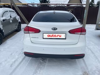 2018 Kia Cerato III Рестайлинг (Classic), белый, 1250000 рублей, вид 3