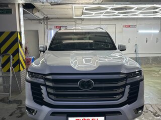 2021 Toyota Land Cruiser 300 Series, белый, 12200000 рублей, вид 1