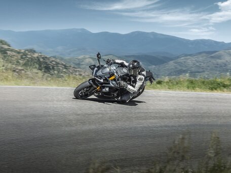 2026 CFMoto 750SR-S, белый, 924900 рублей, вид 2