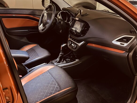 2019 Lada (ВАЗ) Vesta SW Cross I, оранжевый, 1150000 рублей - вид 6