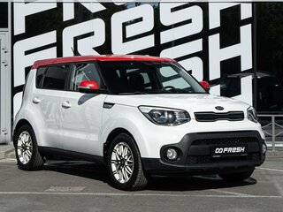 2018 Kia Soul II Рестайлинг, белый, 1530000 рублей, вид 1