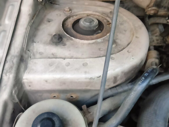 2004 Kia Carnival I Рестайлинг, бежевый, 620000 рублей - вид 27
