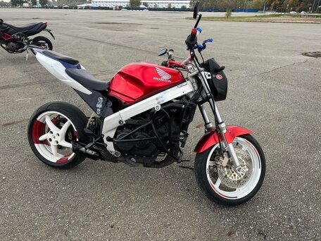 1994 Honda VFR 800, красный, 320000 рублей, вид 2