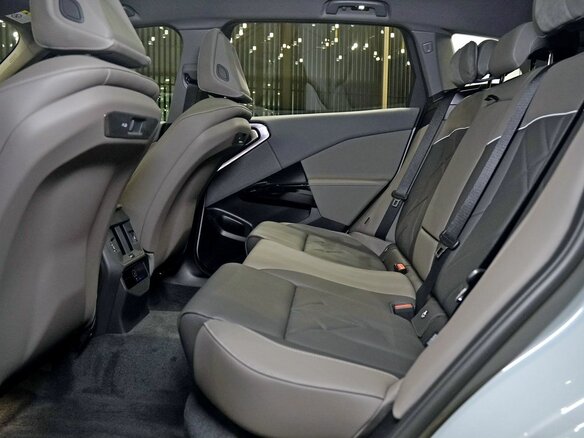 2025 BMW X3 Long 30L xDrive IV (G45/G48), серый, 7200000 рублей - вид 19