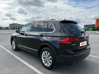 2018 Volkswagen Tiguan II, чёрный, 1950000 рублей, вид 5