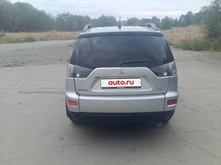 2011 Mitsubishi Outlander II Рестайлинг, серебристый, 1070000 рублей, вид 3