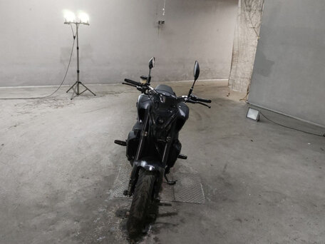 2023 Yamaha MT-09 (FZ-09), чёрный, 810000 рублей, вид 2