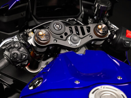 2026 Yamaha YZF-R9, синий, 1699000 рублей, вид 3