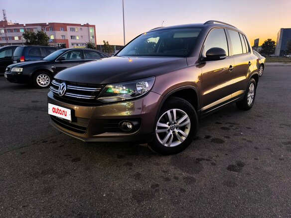 2014 Volkswagen Tiguan I Рестайлинг, коричневый, 1100000 рублей - вид 1
