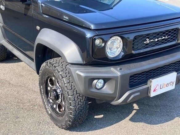 2023 Suzuki Jimny Sierra IV, чёрный, 1799777 рублей - вид 9