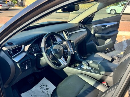 2018 Infiniti QX50 II, коричневый, 2799999 рублей, вид 3