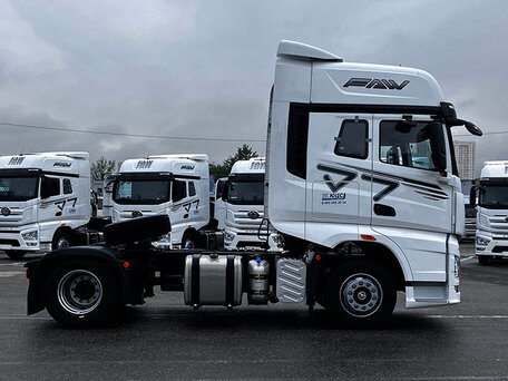 2024 FAW J7, белый, 8500000 рублей, вид 3