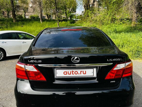 2011 Lexus LS 460 IV Рестайлинг, чёрный, 1950000 рублей - вид 2