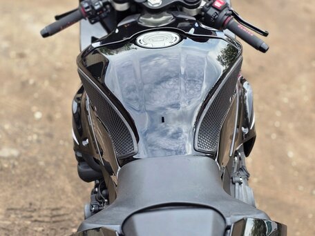 2024 Yamaha YZF-R1, чёрный, 1780000 рублей, вид 5