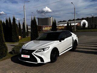 2022 Toyota Camry VIII (XV70) Рестайлинг, белый, 3950000 рублей, вид 3