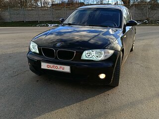 2005 BMW 1 серии 116i I (E81/E82/E87/E88), чёрный, 700000 рублей, вид 4