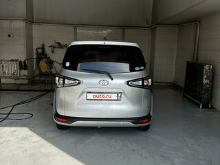 2018 Toyota Sienta II Рестайлинг, серебристый, 1790000 рублей, вид 4