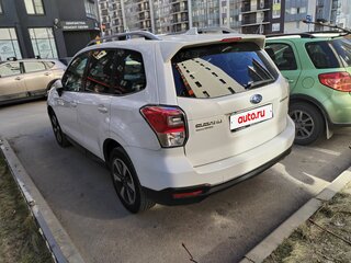 2016 Subaru Forester IV Рестайлинг 2, белый, 1990000 рублей, вид 3