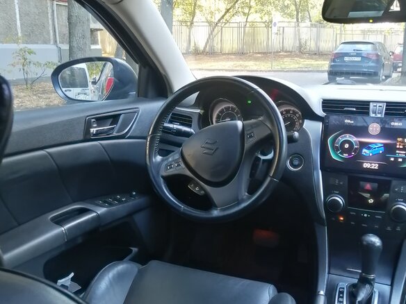 2010 Suzuki Kizashi, серый, 1350000 рублей - вид 5
