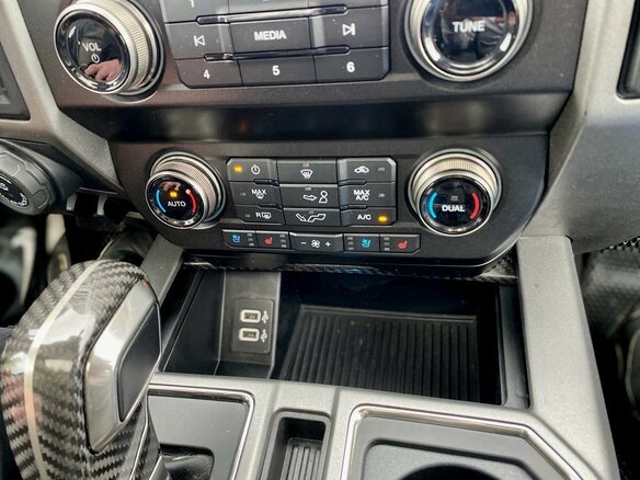 2020 Ford F-150 Raptor XIII Рестайлинг, чёрный, 9400000 рублей - вид 14