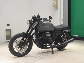 2021 Moto Guzzi V 7, серый, 991439 рублей, вид 3