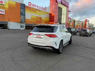 2021 Mercedes-Benz GLE 350 II (V167), белый, 5900000 рублей, вид 4