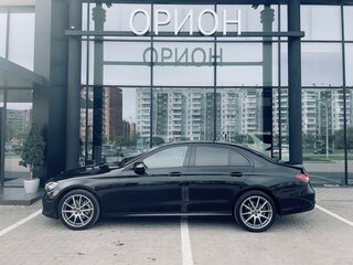 2022 Mercedes-Benz E-Класс 200 V (W213, S213, C238) Рестайлинг, чёрный, 6590000 рублей, вид 2