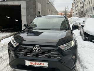 2020 Toyota RAV4 V (XA50), чёрный, 3900000 рублей, вид 4