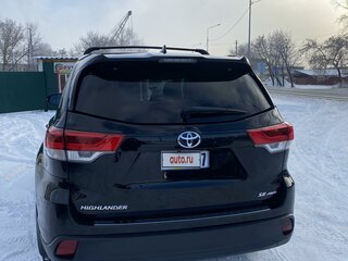 2018 Toyota Highlander III (XU50) Рестайлинг, чёрный, 3999999 рублей, вид 3