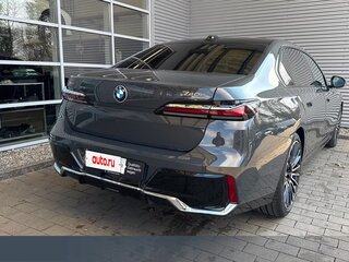 2025 BMW 7 серии 740d xDrive VII (G70), серый, 12800000 рублей, вид 2