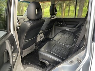 2004 Mitsubishi Pajero III Рестайлинг, серебристый, 1000000 рублей, вид 5