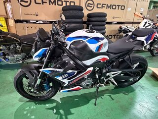 BMW M 1000 R