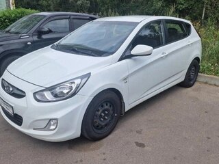 2014 Hyundai Solaris I, белый, 800000 рублей, вид 1