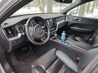 2018 Volvo XC60 II, серебристый, 3500000 рублей, вид 2