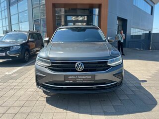 2021 Volkswagen Tiguan II Рестайлинг, серый, 2420000 рублей, вид 2