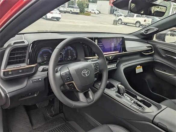 2024 Toyota Crown XVI (S230), красный, 6967782 рублей - вид 10