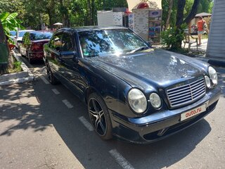 1996 Mercedes-Benz E-Класс 320 II (W210, S210), синий, 250000 рублей, вид 3