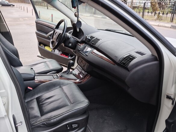2004 BMW X5 3.0i I (E53) Рестайлинг, белый, 1050000 рублей - вид 7