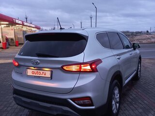 2018 Hyundai Santa Fe IV, серебристый, 2500000 рублей, вид 4