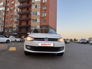 2012 Volkswagen Polo V, белый, 700000 рублей, вид 1