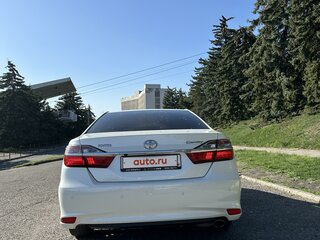 2015 Toyota Camry VII (XV50) Рестайлинг, белый, 2290000 рублей, вид 5