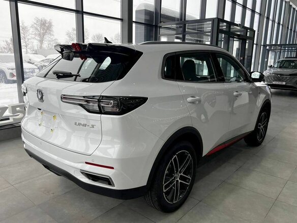 2026 Changan UNI-S I, белый, 3229900 рублей - вид 2