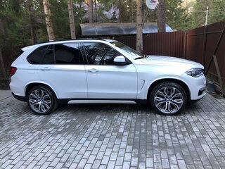 2014 BMW X5 35i III (F15), белый, 3190000 рублей, вид 2