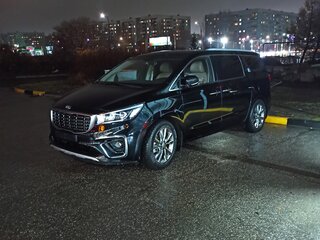 2018 Kia Carnival III, чёрный, 2650000 рублей, вид 1