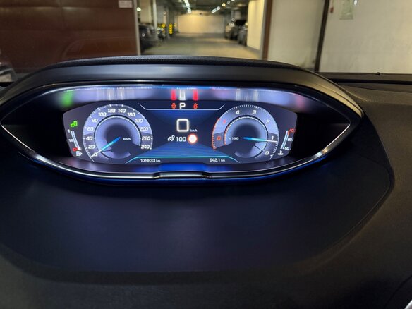 2018 Peugeot 5008 II, белый, 2000000 рублей - вид 9
