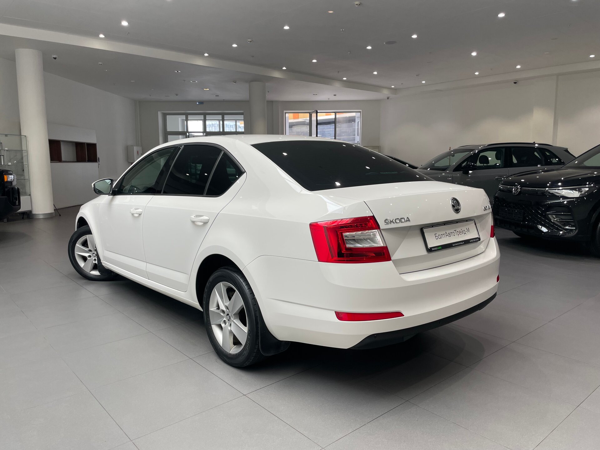 Автомобиль Skoda Octavia 1.6 MT (110 л.с.) - 4