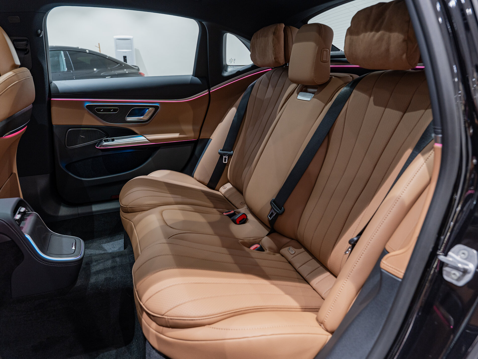 Автомобиль Mercedes-Benz E-Класс 260 L 2.0 AT (204 л.с.) 4WD - 19